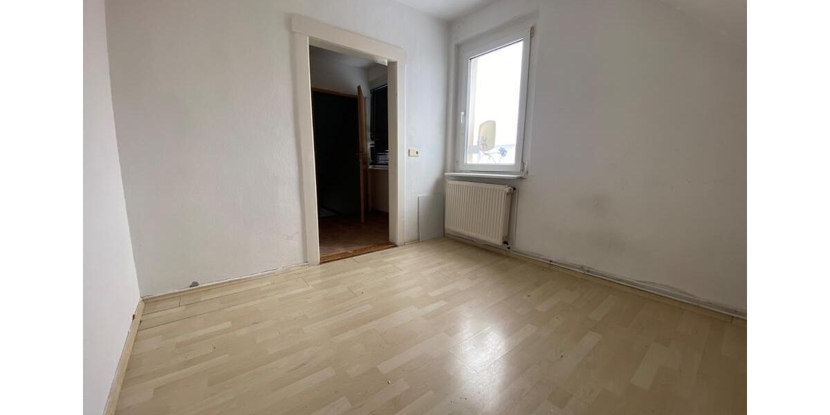 Dachgeschoßwohnung Dessau-Roßlau Brambach - 3 Zimmer, 66 m&sup2;, 360&euro; | Angebot:26649249