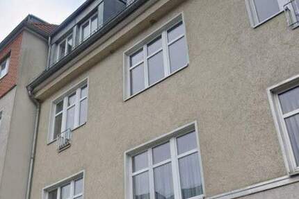 große, renovierte 1 Zimmerwohnung mit großer Kammer am Bahnhof Falkensee 1 zimmer