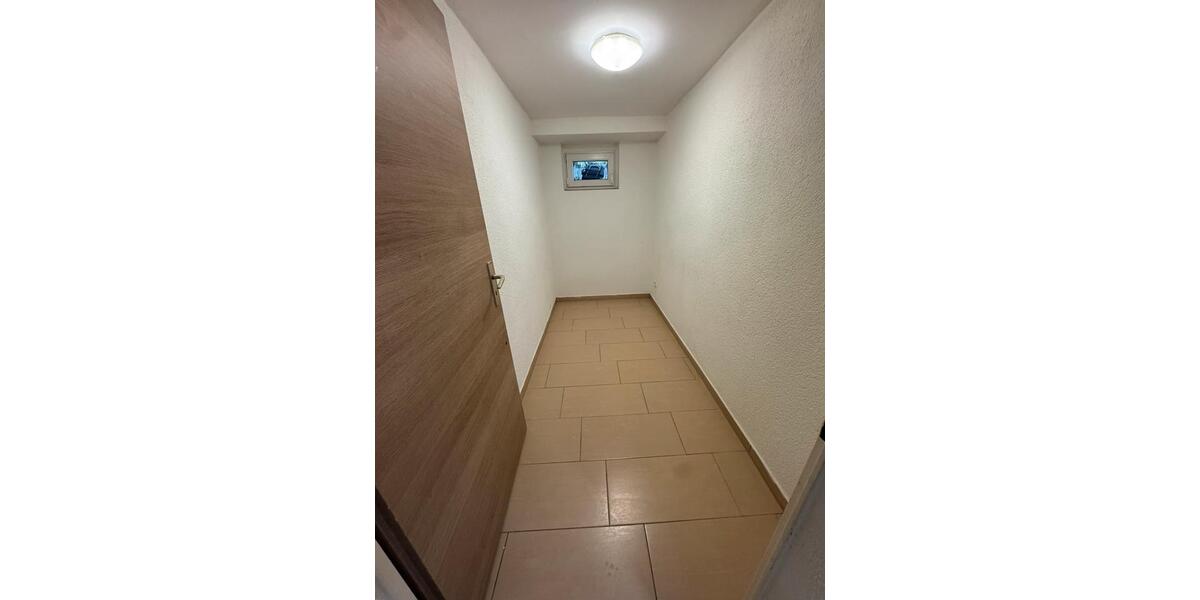 Etagenwohnung Wetzlar Altenberger Straße - 4 Zimmer, 100 m&sup2;, 770&euro; | Angebot:24650397
