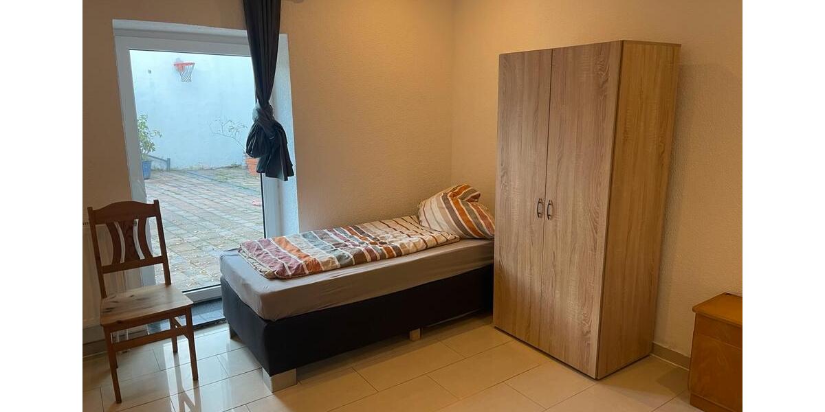 Wohnen auf Zeit Plaidt - 6 Zimmer, 180 m&sup2;, 15&euro; | Angebot:21133110