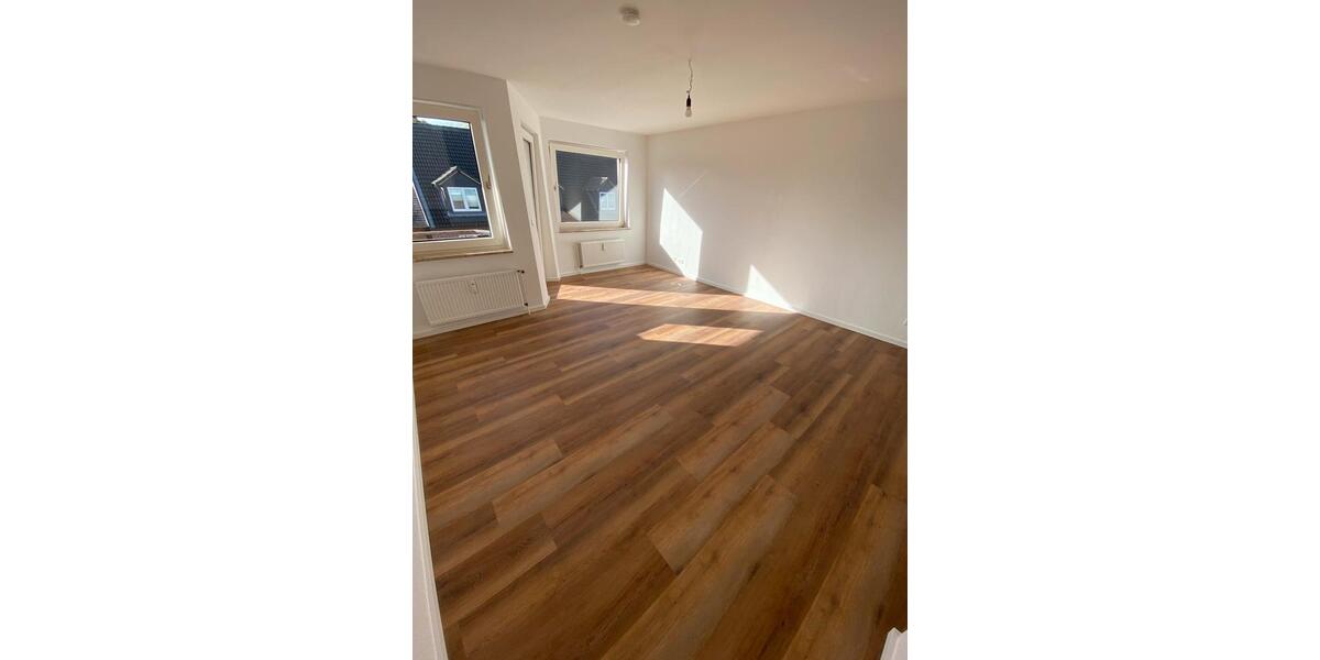 Helle 1-Zimmer-Wohnung mit sonnigem Balkon, ab 01.04 1 zimmer