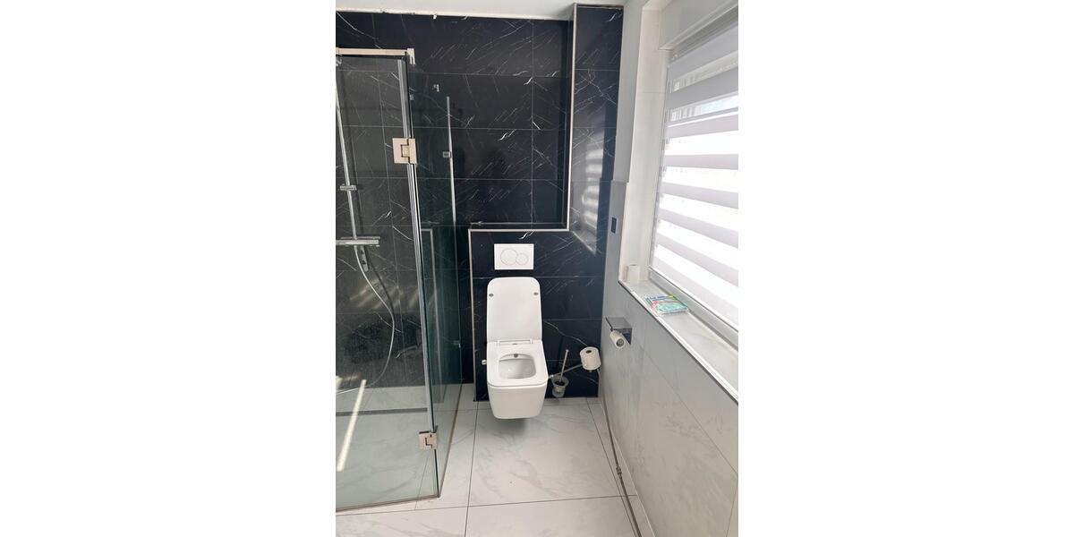 Wohnen auf Zeit Friedrichshafen - 5 Zimmer, 15 m&sup2;, 600&euro; | Angebot:26005694