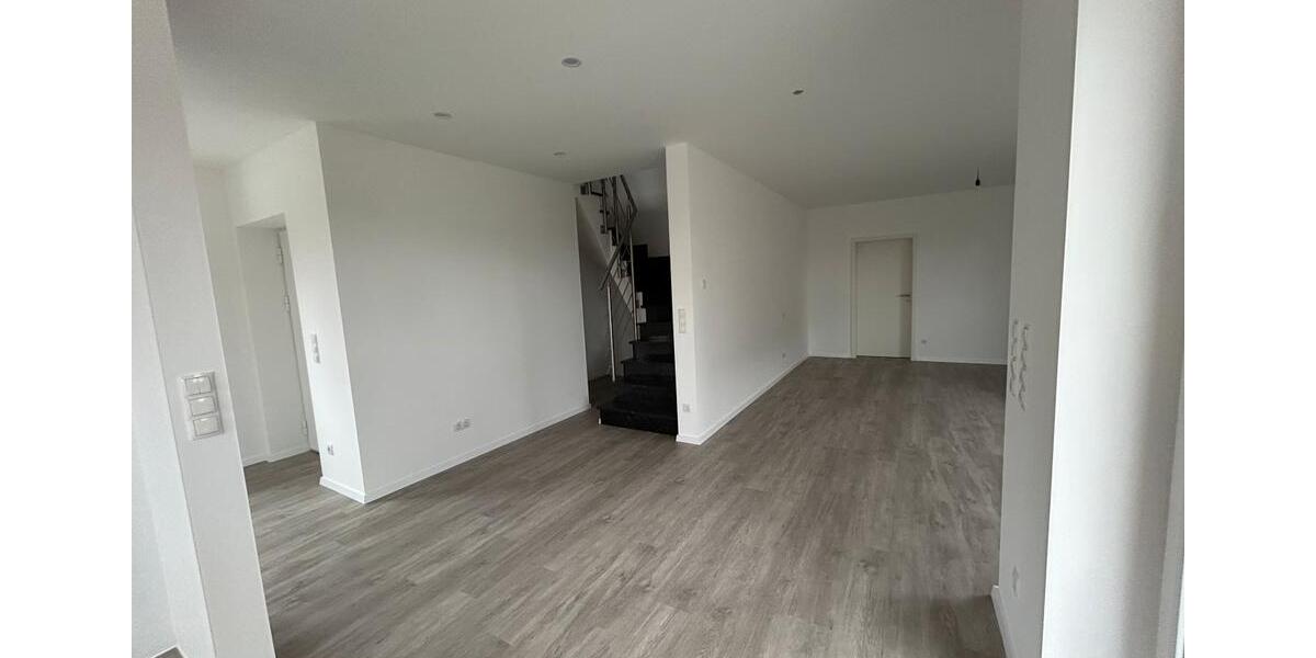 Etagenwohnung Hameln Kernstadt - 4 Zimmer, 136 m&sup2;, 1.600&euro; | Angebot:23815017