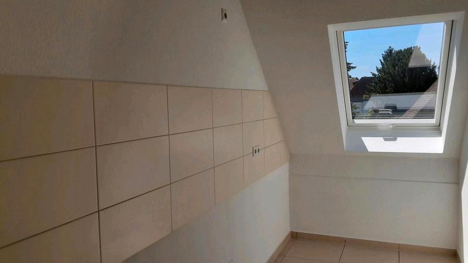 Dachgeschoßwohnung Philippsburg - 3 Zimmer, 61 m&sup2;, 790&euro; | Angebot:26663456
