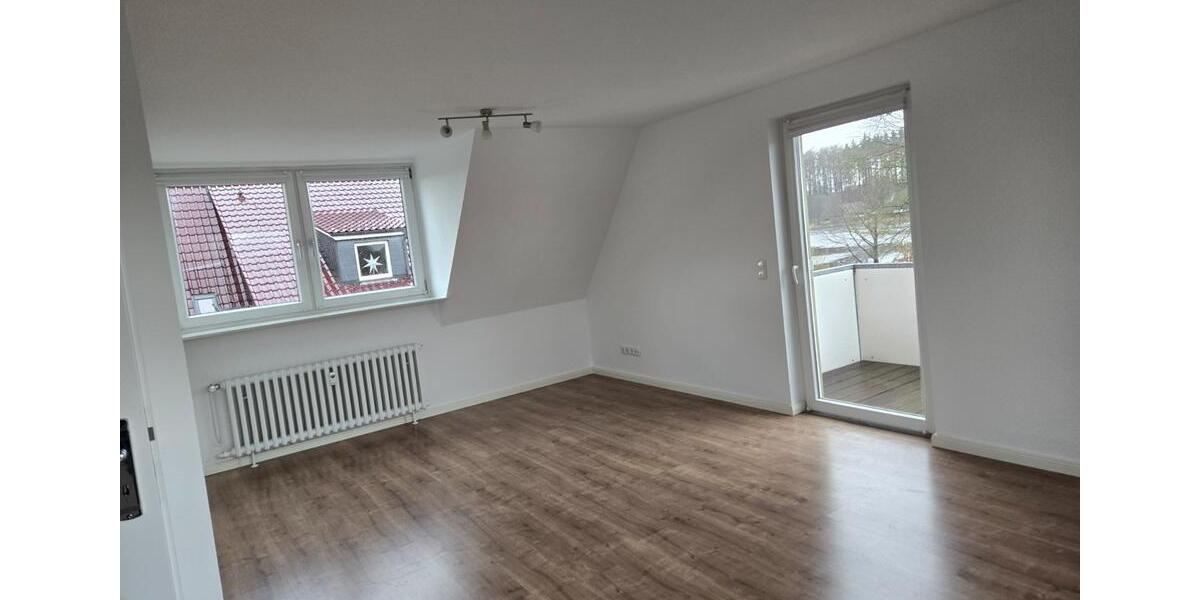 Dachgeschoßwohnung Bad Bramstedt - 2.5 Zimmer, 70 m&sup2;, 850&euro; | Angebot:25182075