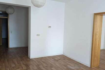 Wohnung Mühlhausen Mühlhausen - 2 Zimmer, 90 m&sup2;, 300&euro; | Angebot:26661128