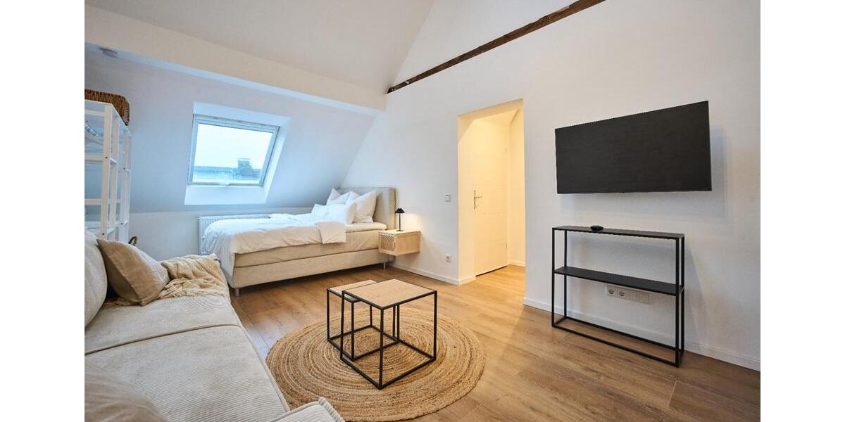 Dachgeschoßwohnung Essen Stadtbezirk III - 1 Zimmer, 30 m&sup2;, 1.000&euro; | Angebot:24868592