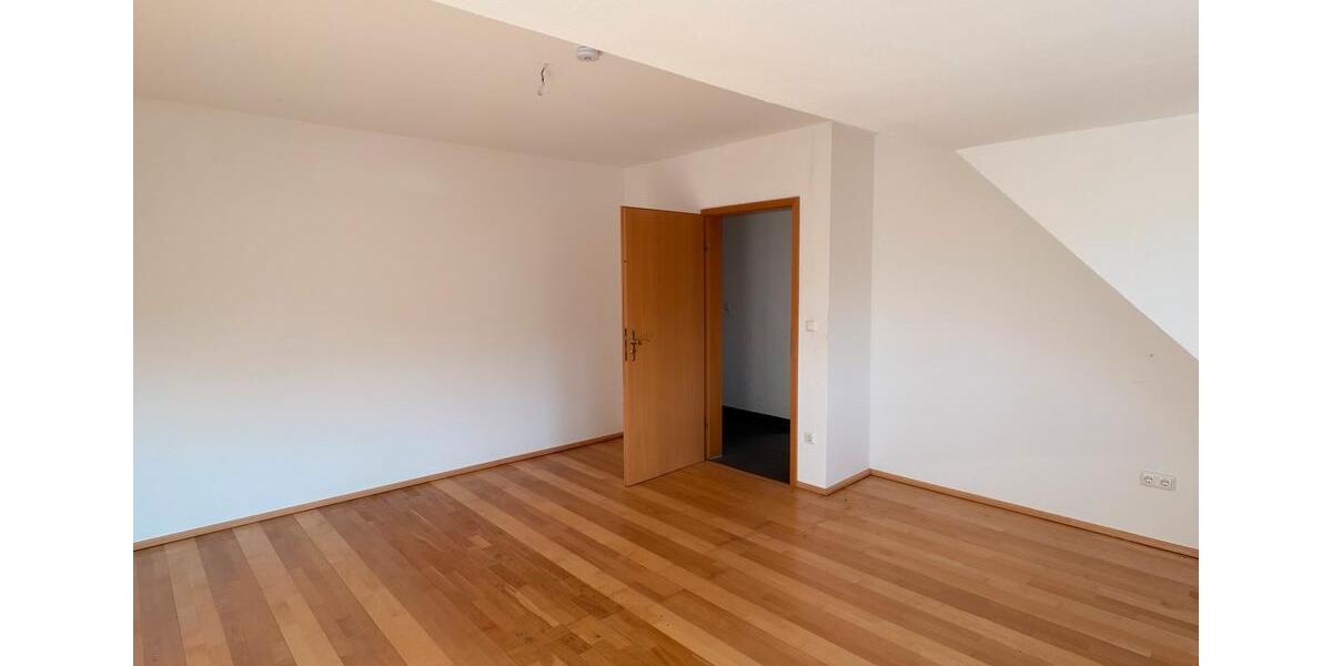 Etagenwohnung Celle Altencelle - 5 Zimmer, 125 m&sup2;, 1.150&euro; | Angebot:25285583