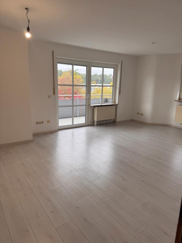 2 - Zimmer Wohnung in Sassanfahrt ab sofort zu vermieten zimmer