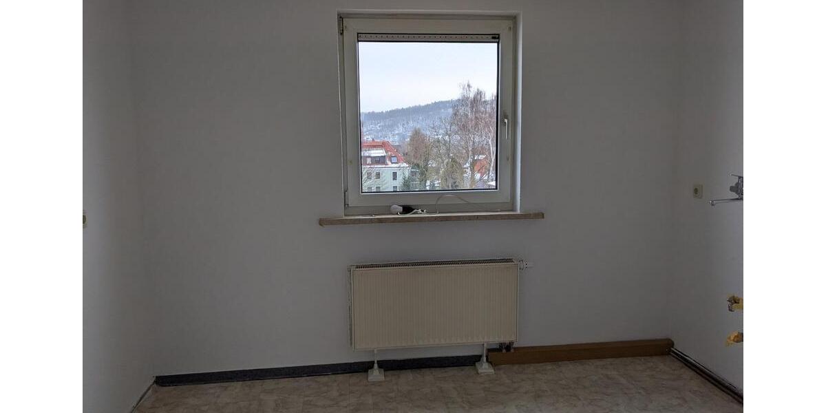 Dachgeschoßwohnung Bad Salzungen - 3 Zimmer, 64 m&sup2;, 470&euro; | Angebot:24782045