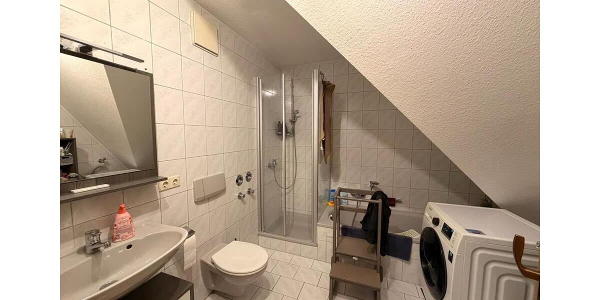 Dachgeschoßwohnung Heilsbronn - 3 Zimmer, 79 m&sup2;, 878&euro; | Angebot:24659526