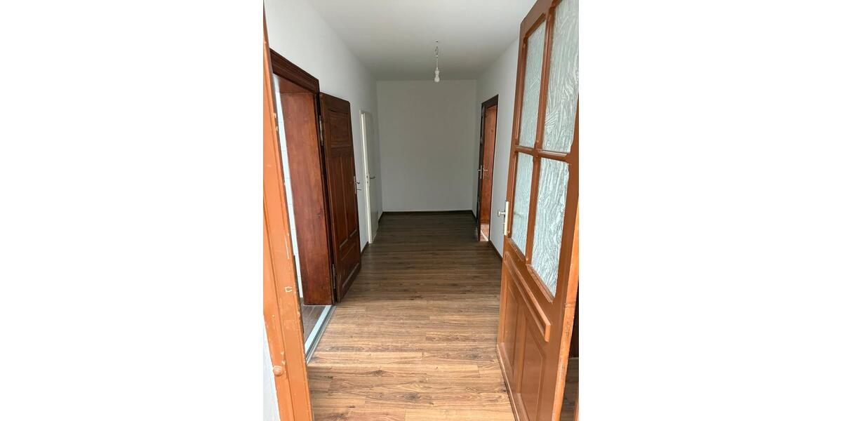 Dachgeschoßwohnung Görlitz - 2.5 Zimmer, 75 m&sup2;, 420&euro; | Angebot:25793052