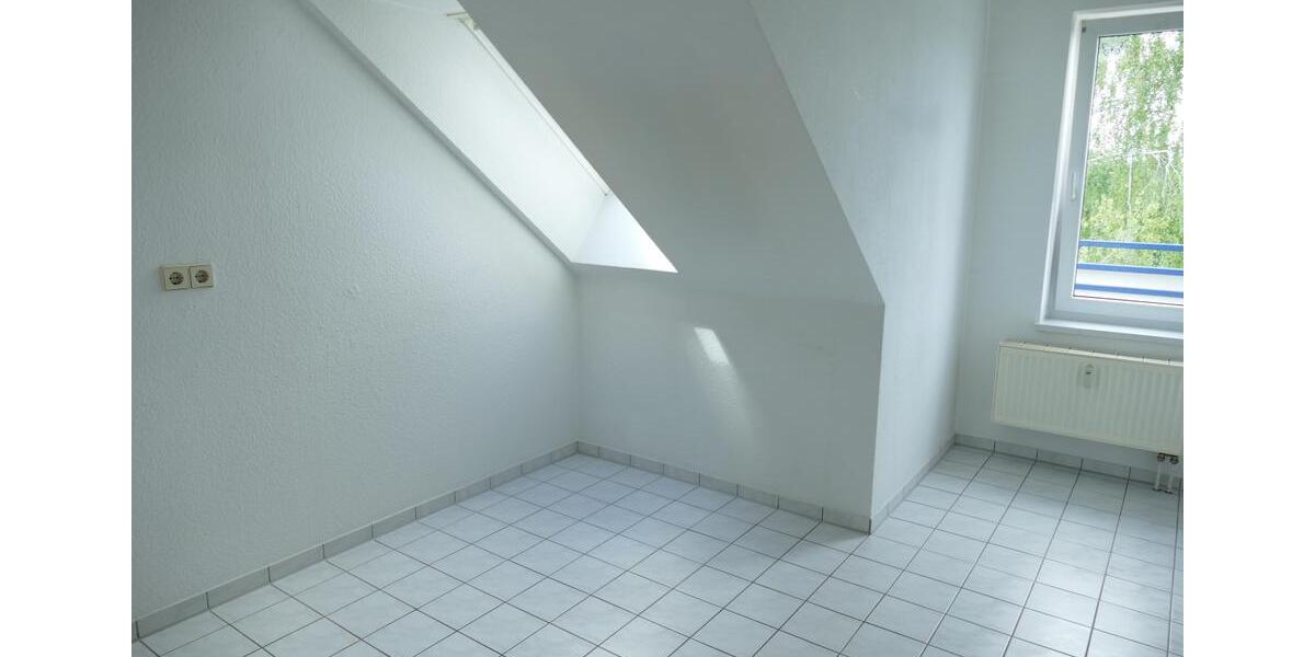 Dachgeschoßwohnung Naumburg (Saale) - 2 Zimmer, 47 m&sup2;, 425&euro; | Angebot:25329445