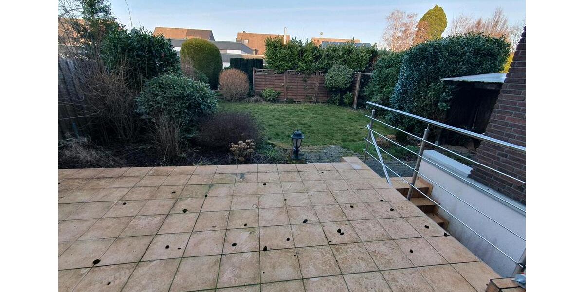 Doppelhaushälfte Krefeld Benrad - 4 Zimmer, 94 m&sup2;, 1.180&euro; | Angebot:25083921