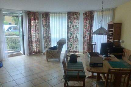 Bensberg - zentrale Ruhiglage (dank Seitenstraße), 2 Zimmer, 2 Balkone, Dusch- und Wannenbad mit Fenster und separates Gäste-WC 2 zimmer