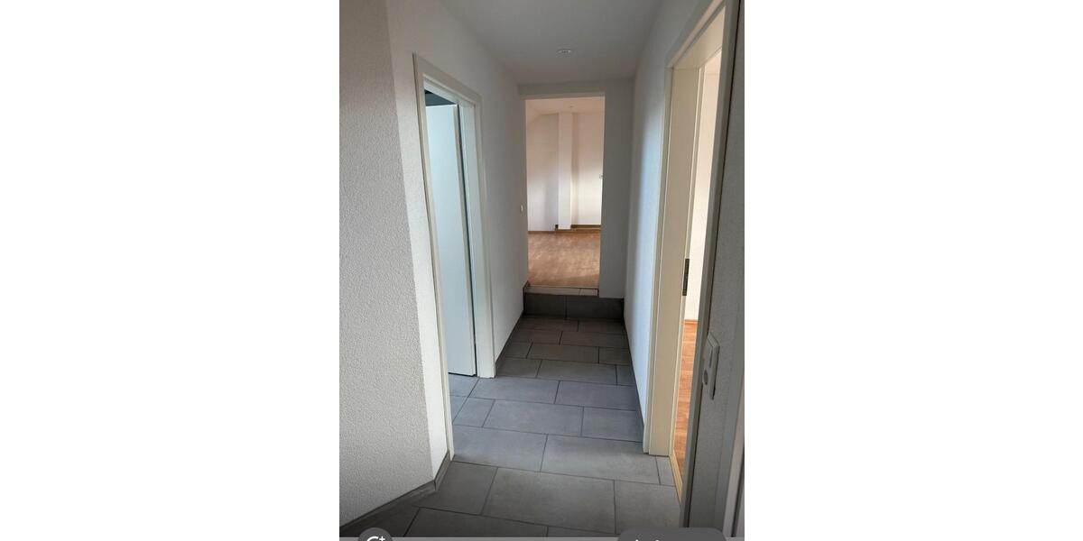 Dachgeschoßwohnung Mengen - 4 Zimmer, 100 m&sup2;, 1.170&euro; | Angebot:26495338