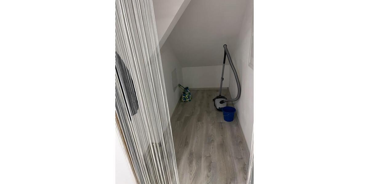 Helle 2,5 Dachgeschosswohnung nähe Reha Klinik zimmer