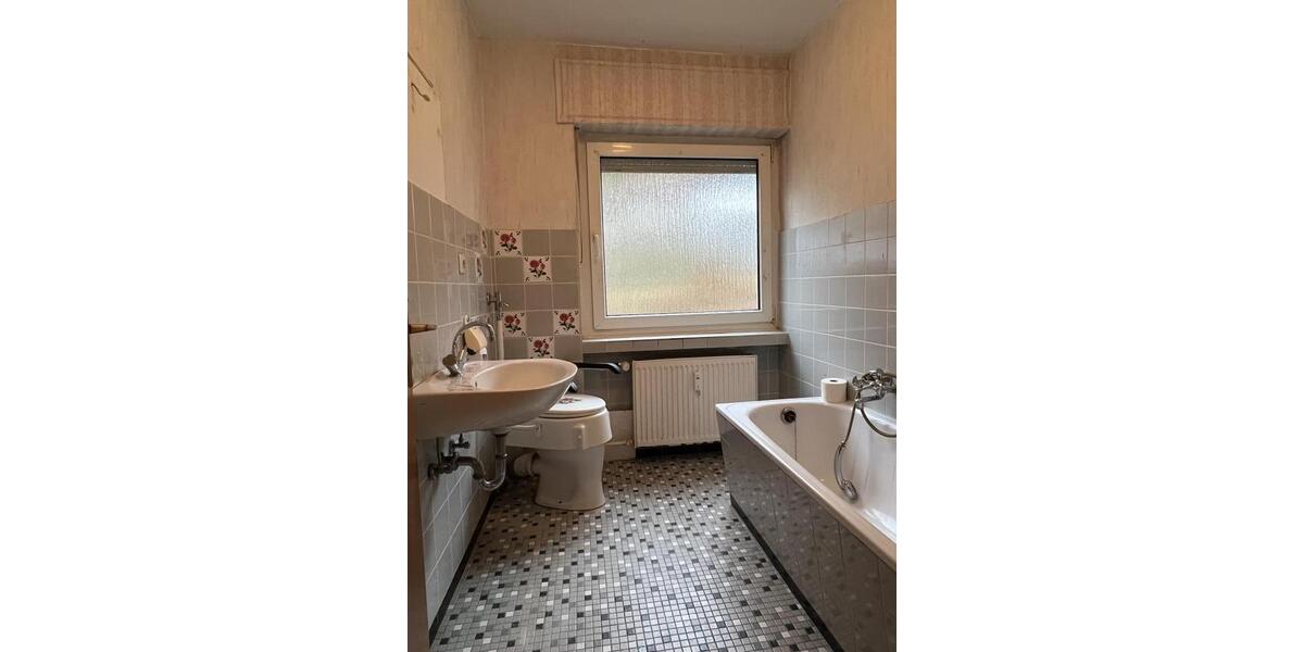 Etagenwohnung Bestwig - 3 Zimmer, 63 m&sup2;, 355&euro; | Angebot:25156574