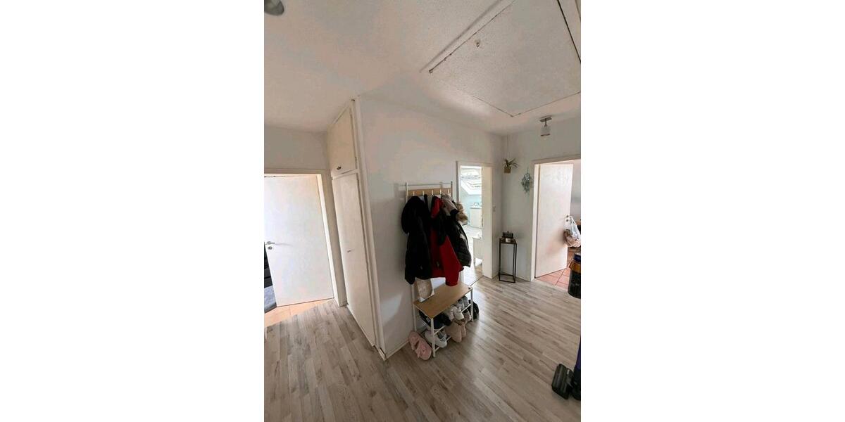 Dachgeschoßwohnung Walldorf - 3 Zimmer, 56 m&sup2;, 800&euro; | Angebot:26604019