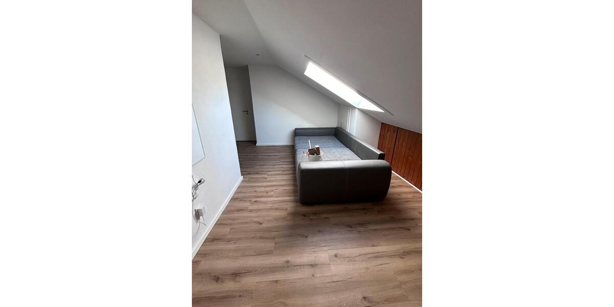 Dachgeschoßwohnung Siegen - 2 Zimmer, 59 m&sup2;, 580&euro; | Angebot:26026067