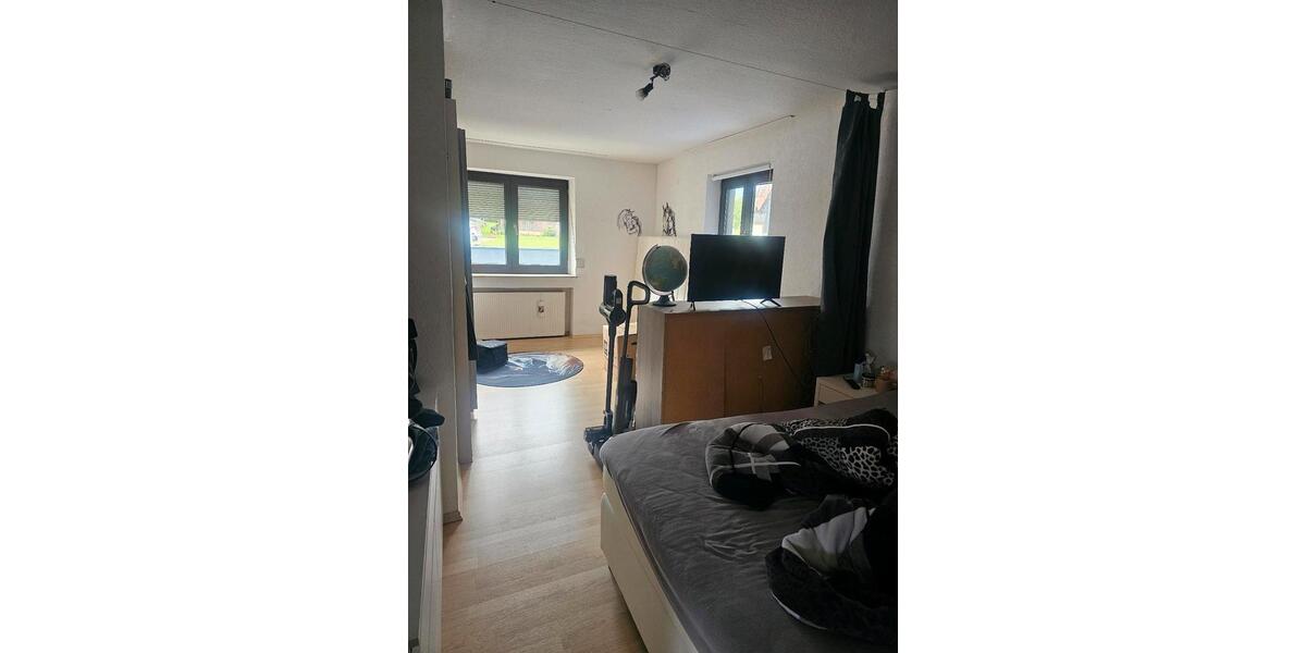 Etagenwohnung Weilersbach - 2 Zimmer, 100 m&sup2;, 900&euro; | Angebot:26646311