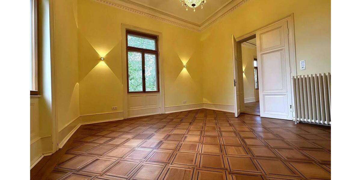 Etagenwohnung Wiesbaden Nordost - 4 Zimmer, 155 m&sup2;, 2.690&euro; | Angebot:26841296