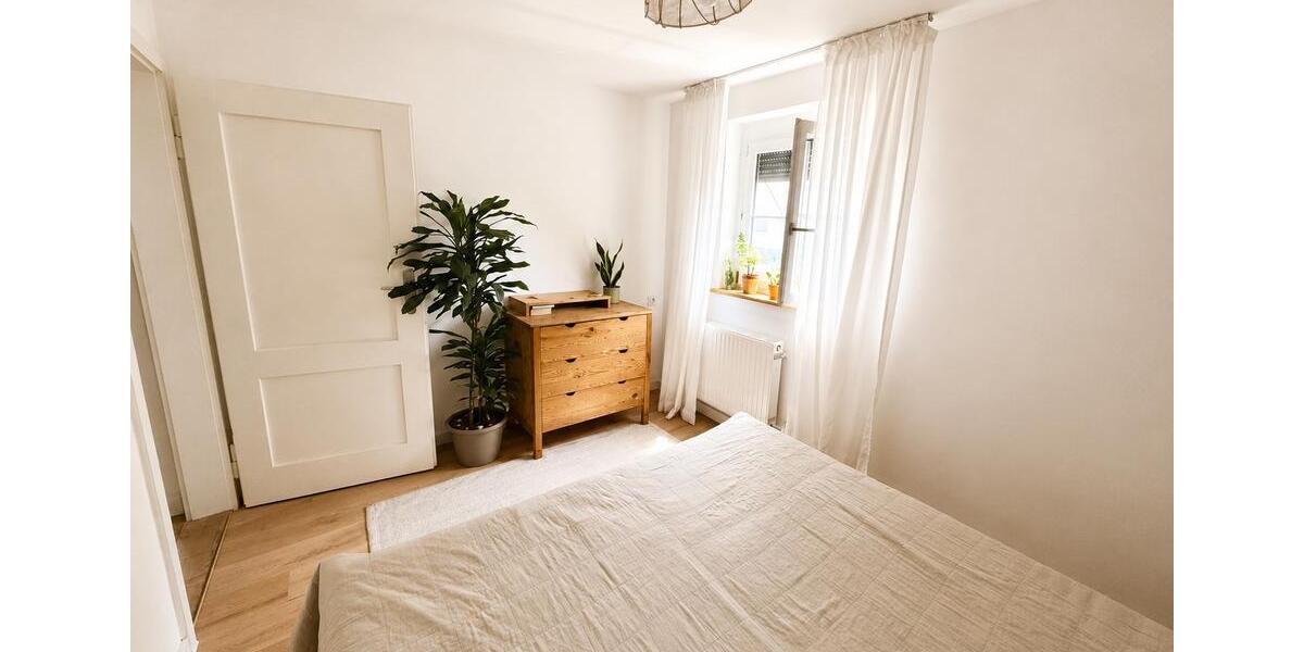 Dachgeschoßwohnung Nürtingen - 3 Zimmer, 58 m&sup2;, 895&euro; | Angebot:26588244