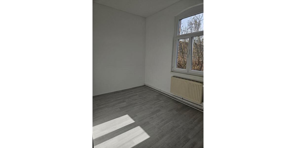 Etagenwohnung Diesdorf - 3.5 Zimmer, 97 m&sup2;, 420&euro; | Angebot:25843384