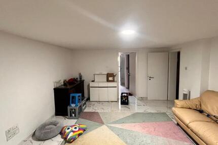 Möblierte 2-Zimmer-ETW, ruhige Lage, Nähe Arboretum EschbornMTZ zimmer