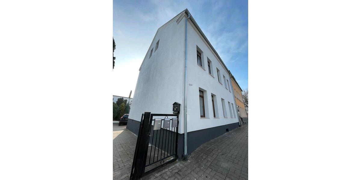 Etagenwohnung Crimmitschau - 3 Zimmer, 90 m&sup2;, 500&euro; | Angebot:26455405
