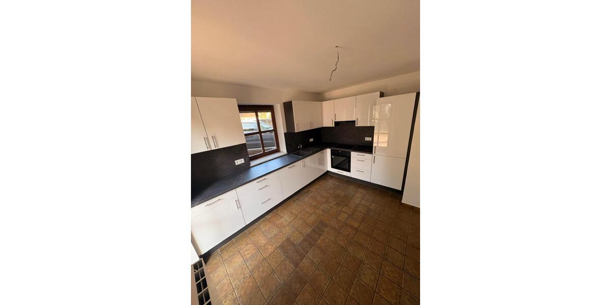 Terrassenwohnung Vilshofen an der Donau - 4 Zimmer, 125 m&sup2;, 2.000&euro; | Angebot:25898245