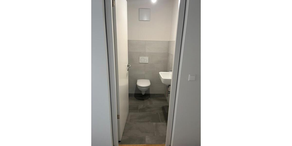 Etagenwohnung Schlier - 2 Zimmer, 100 m&sup2;, 1.400&euro; | Angebot:26639149