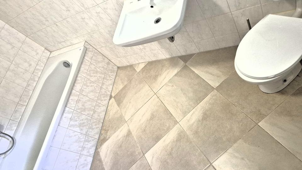 Erdgeschoßwohnung Wallhausen - 3 Zimmer, 95 m&sup2;, 450&euro; | Angebot:24801420