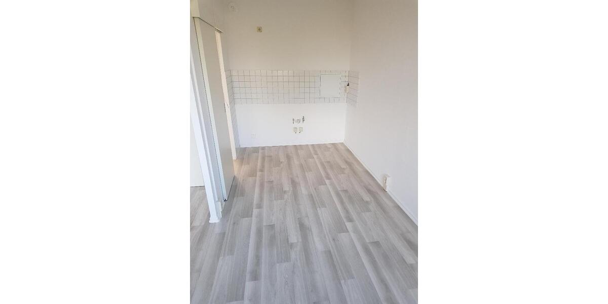 Etagenwohnung Bernburg (Saale) - 4 Zimmer, 64 m&sup2;, 417&euro; | Angebot:26056022