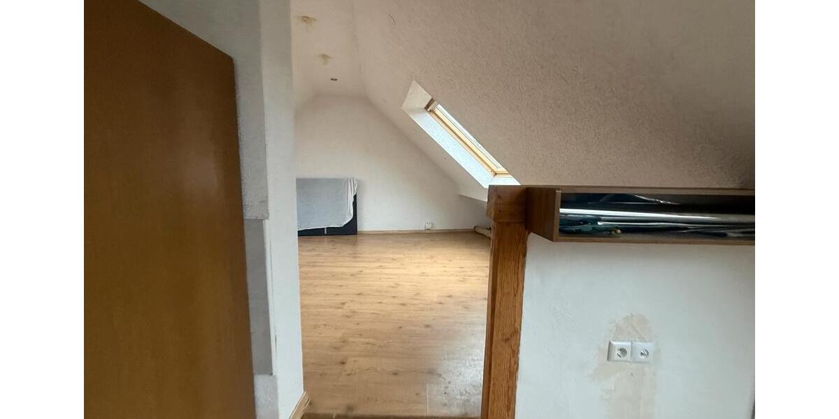 Dachgeschoßwohnung Illingen - 2 Zimmer, 70 m&sup2;, 600&euro; | Angebot:25612118