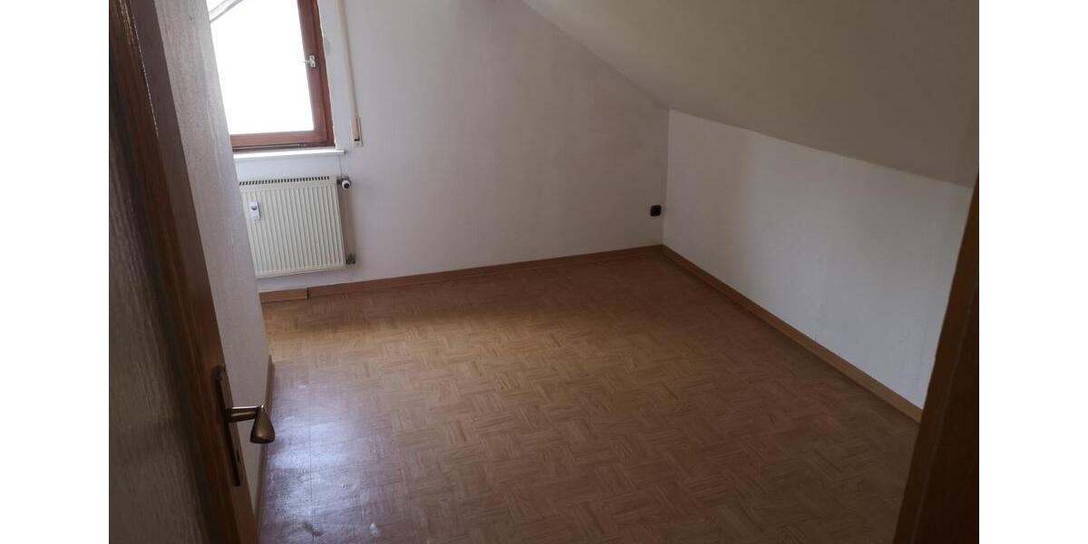 Dachgeschoßwohnung Lindenfels - 5 Zimmer, 110 m&sup2;, 550&euro; | Angebot:25837999