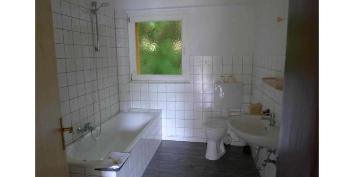 Erdgeschoßwohnung Altena - 4 Zimmer, 79 m&sup2;, 337&euro; | Angebot:22057280