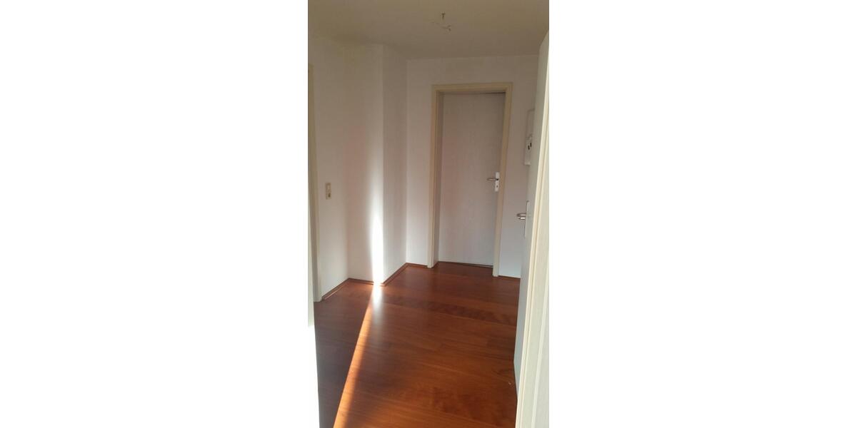 Dachgeschoßwohnung Limbach-Oberfrohna Oberfrohna - 3 Zimmer, 58 m&sup2;, 355&euro; | Angebot:26211122