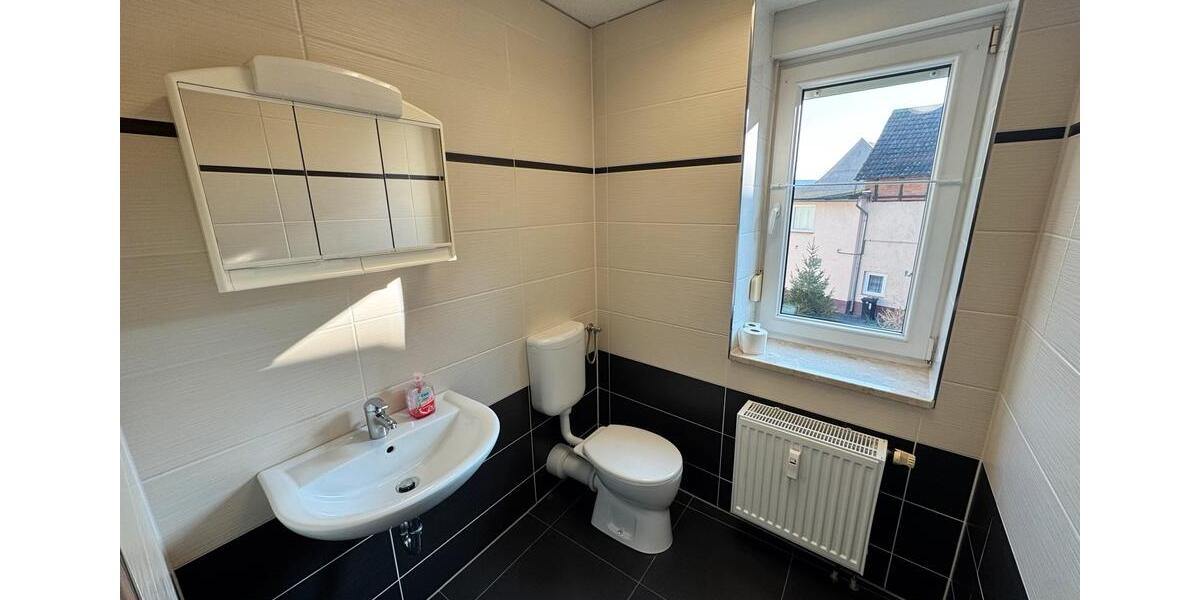 Etagenwohnung Arnstein - 3 Zimmer, 70 m&sup2;, 350&euro; | Angebot:25403587