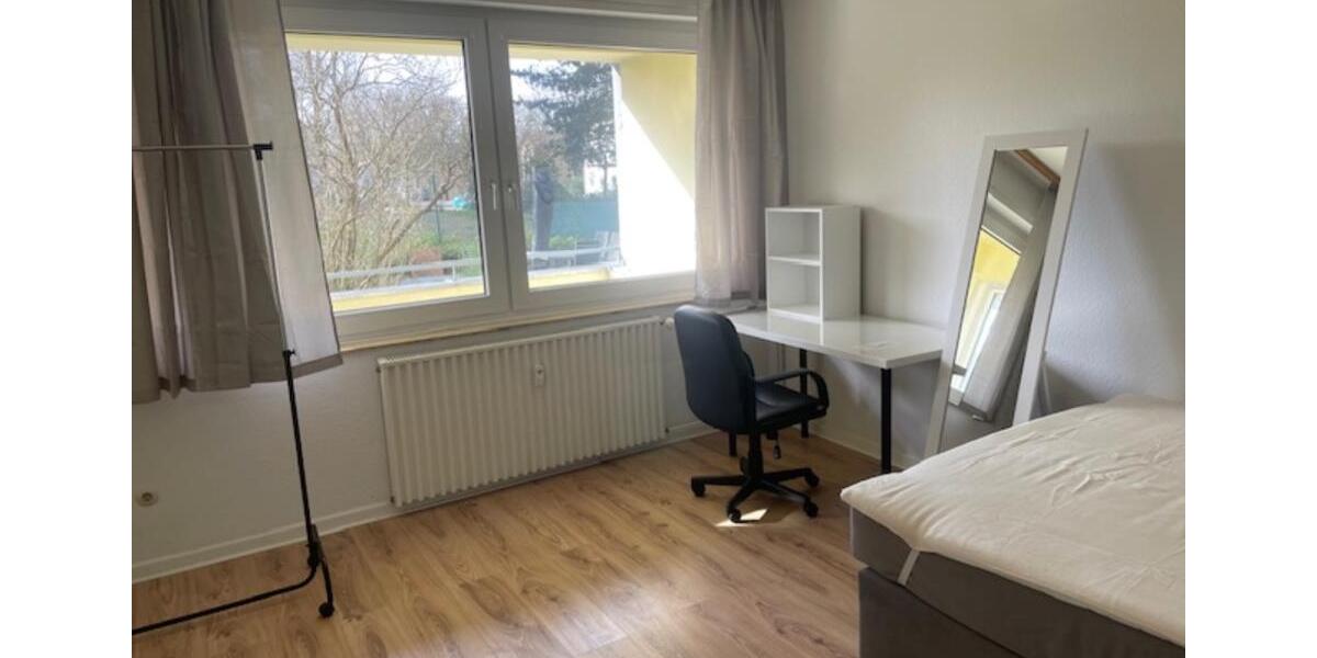 Möbliertes WG-Zimmer in Solingen-Hauptbahnhof-Nähe ! 1 zimmer