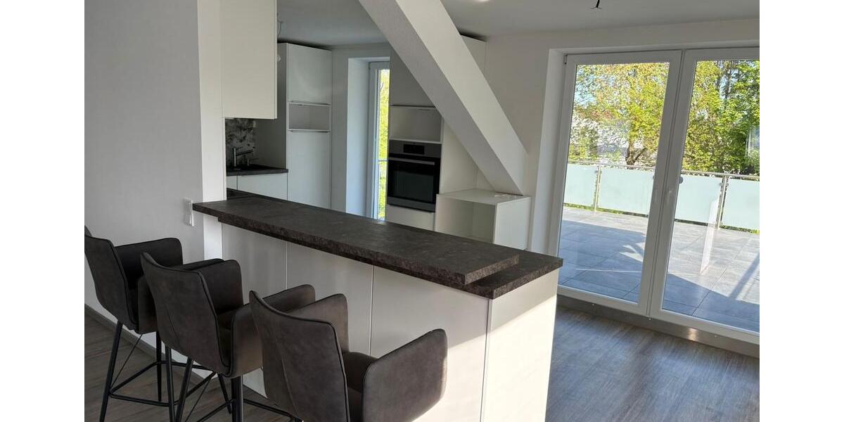 Dachgeschoßwohnung Bad Oeynhausen Dehme - 3 Zimmer, 121 m&sup2;, 1.290&euro; | Angebot:26578523