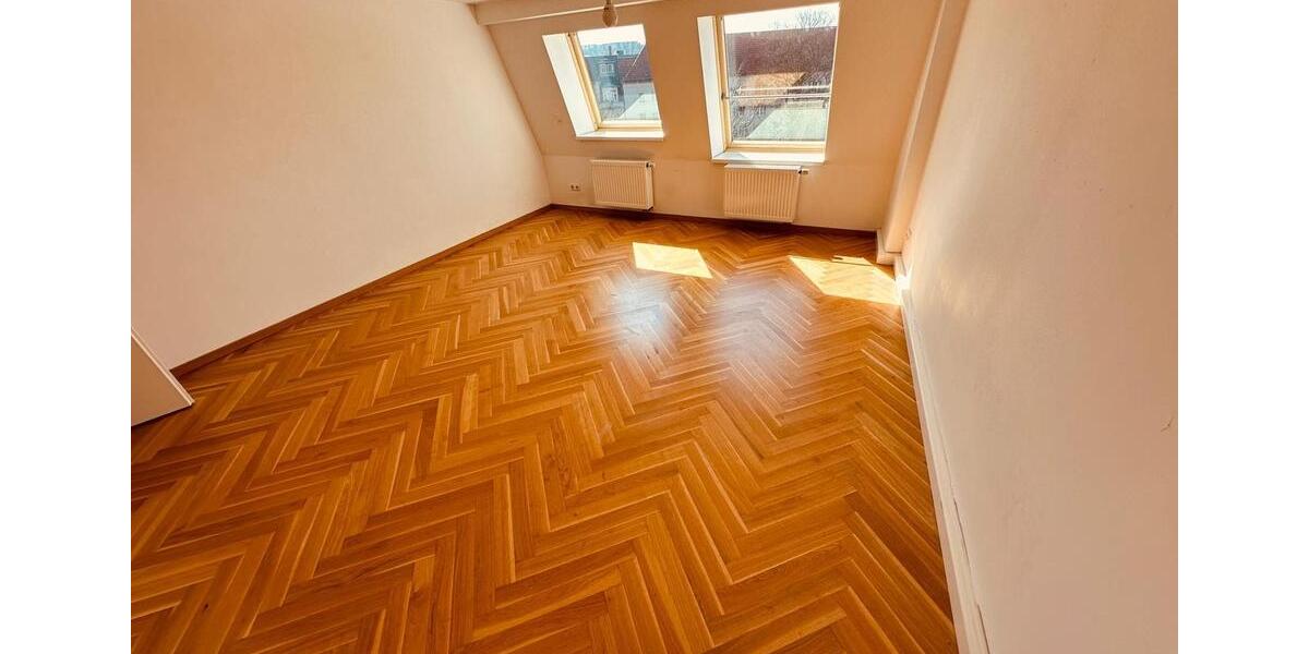 Dachgeschoßwohnung Dresden Cotta - 3.5 Zimmer, 89 m&sup2;, 1.150&euro; | Angebot:26013540