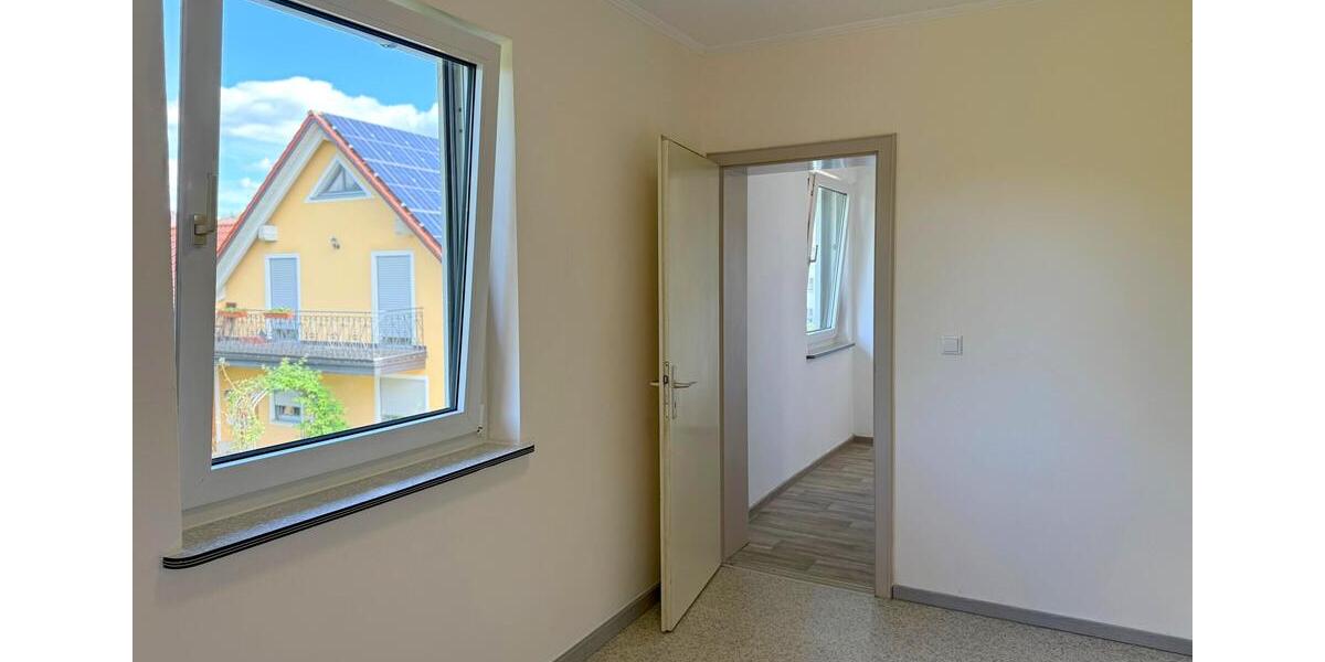 Frisch renoviert – Ihr neues Zuhause: 4-Zimmer-Wohnung mit Balkon 4 zimmer