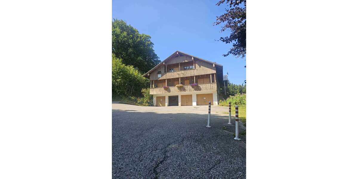 Etagenwohnung Siegsdorf - 3 Zimmer, 84 m&sup2;, 990&euro; | Angebot:26764705