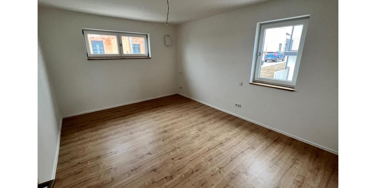 Etagenwohnung Tiefenbach - 3 Zimmer, 96 m&sup2;, 1.050&euro; | Angebot:26632575