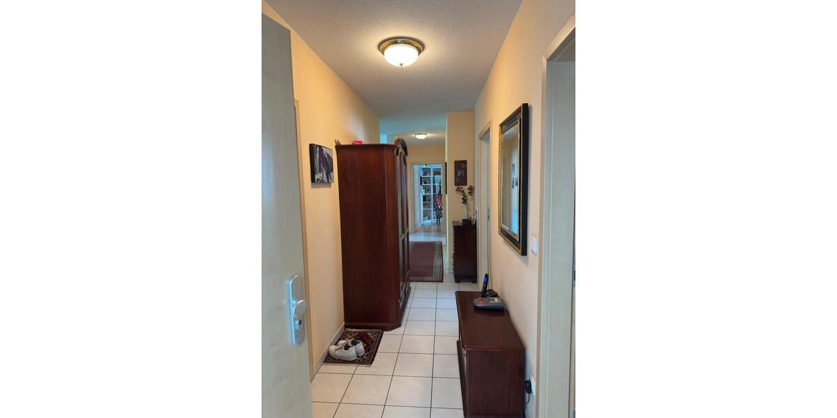 Etagenwohnung Wiesbaden Klarenthal - 3 Zimmer, 93 m&sup2;, 1.350&euro; | Angebot:26656469
