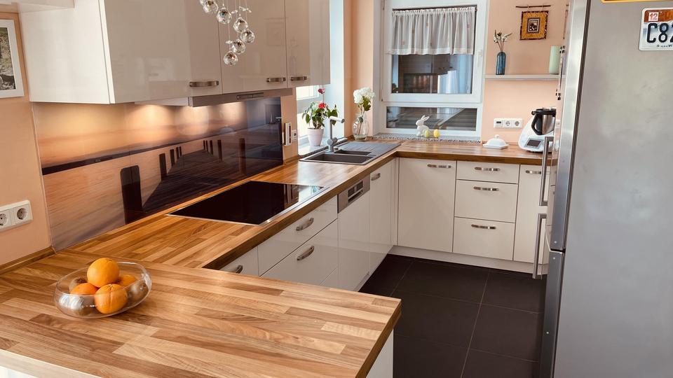 Exklusive 3-Zimmer Erdgeschosswohnung (141m²) mit Garten u. großer Terrasse in Usingen 3 zimmer