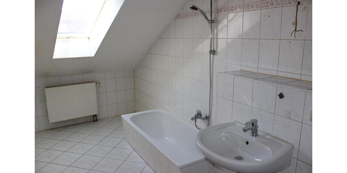 Dachgeschoßwohnung Döbeln - 2 Zimmer, 36 m&sup2;, 250&euro; | Angebot:26563583