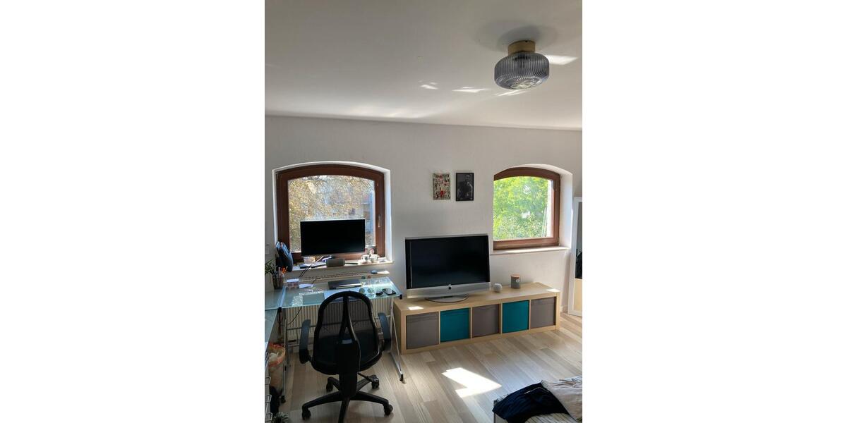 Wohnen auf Zeit Halle (Saale) - 4 Zimmer, 15 m&sup2;, 215&euro; | Angebot:25543238