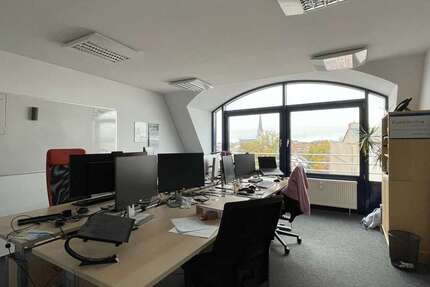 Flexible Büroeinheit mit 380 m² direkt an der Großen Diesdorfer Straße! zimmer